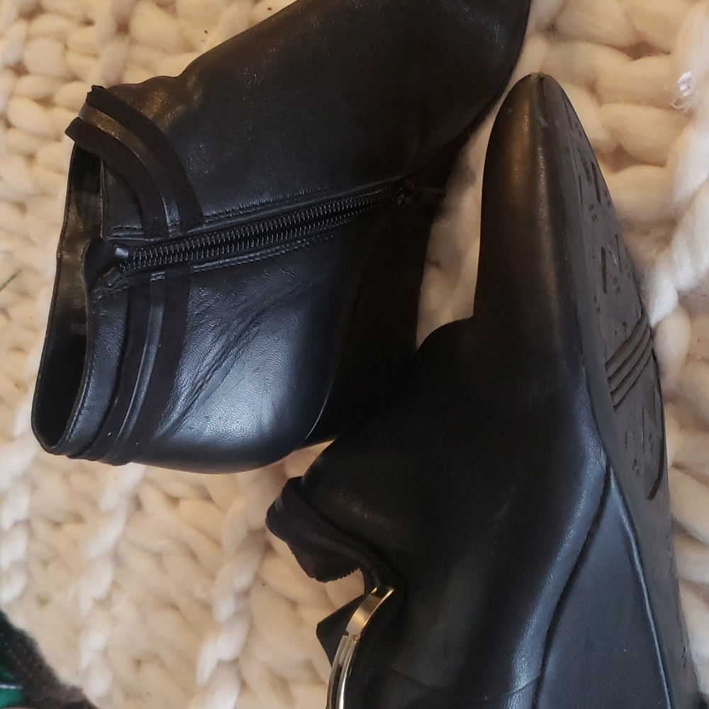 Naturalizer booties 9M - Picture 2 of 7